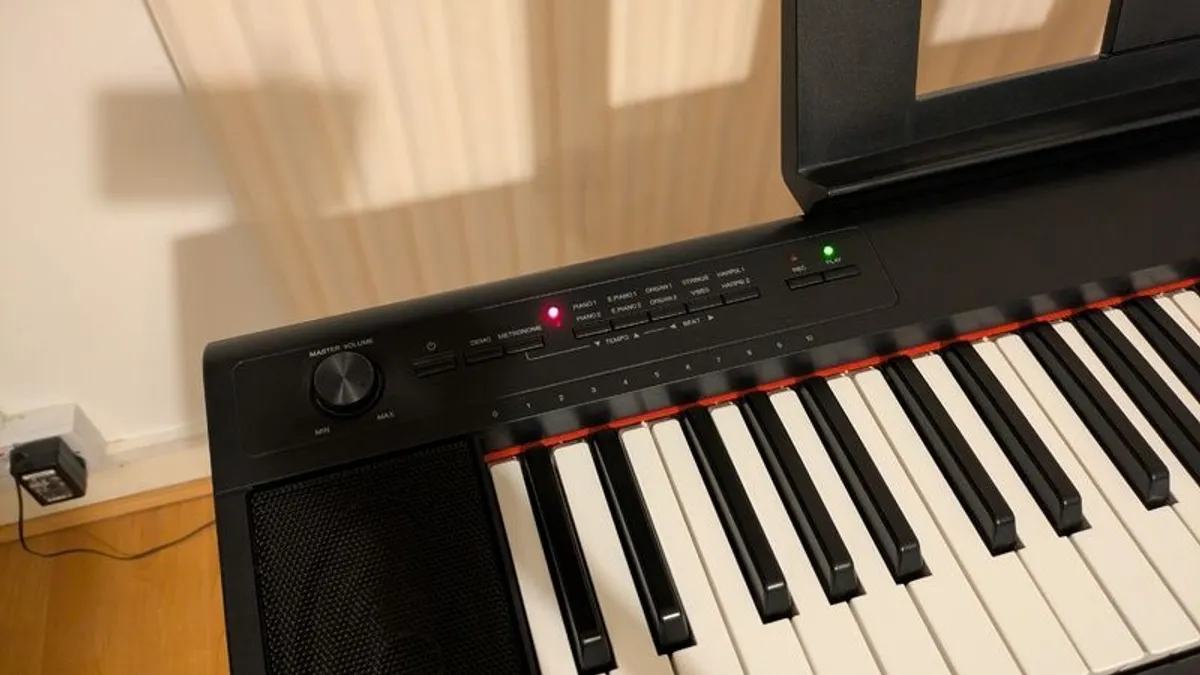 Yamaha Piaggero NP-12 Digital Piano with Stand - Image 4