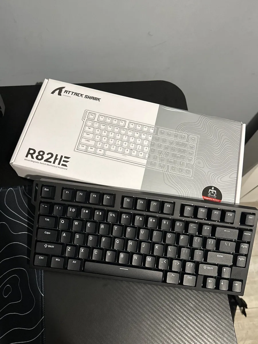 Magnetic keyboard - Image 1