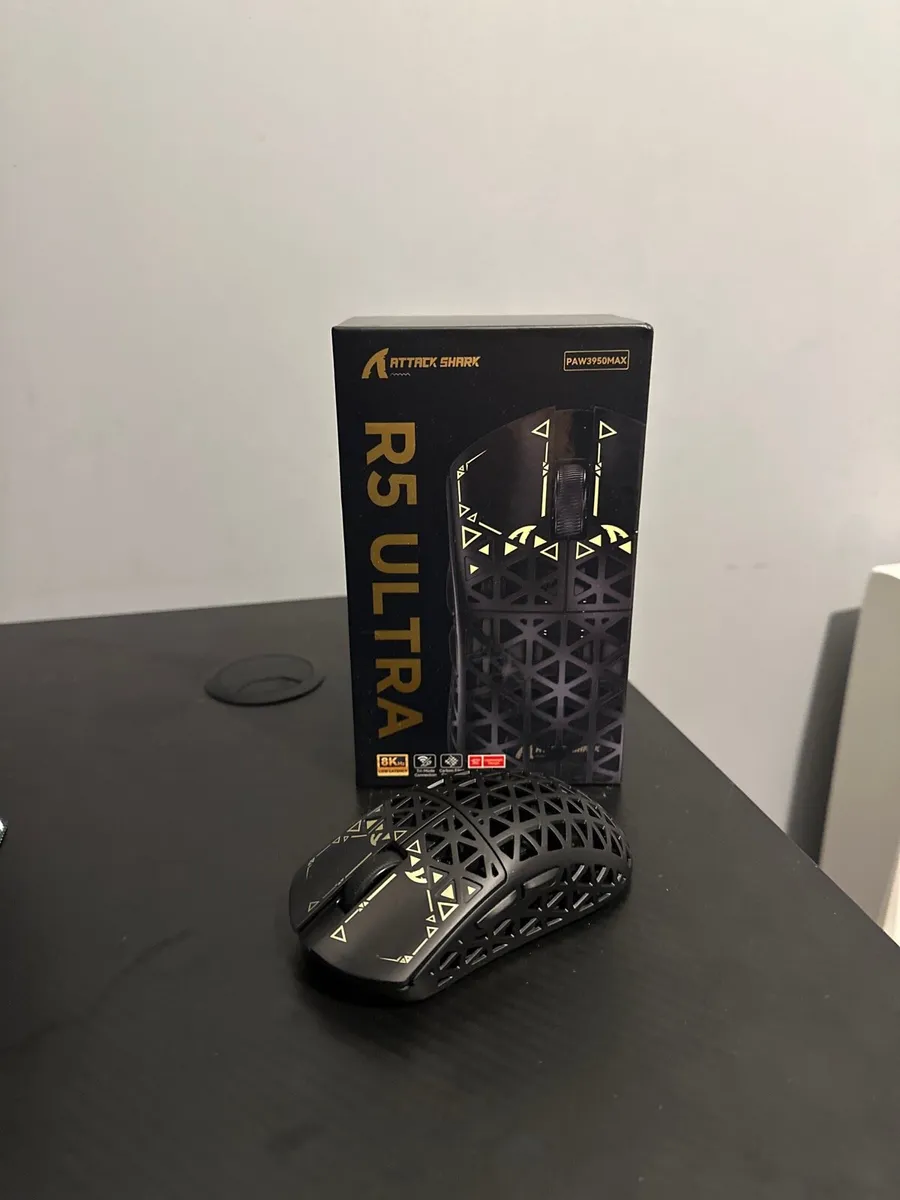 Gaming mouse - Image 1