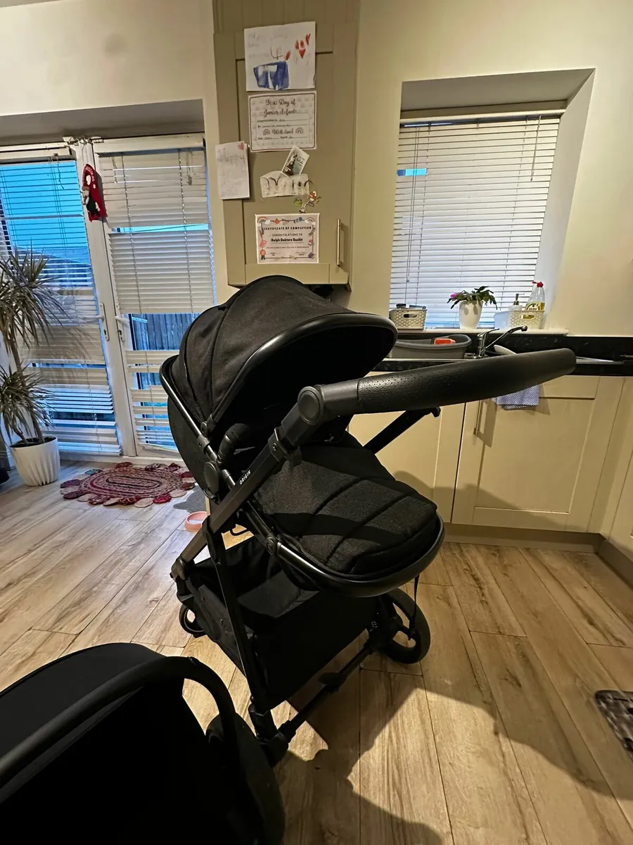 Babylo Origin i-Size 2-in-1 Travel System + Car Se - Image 2