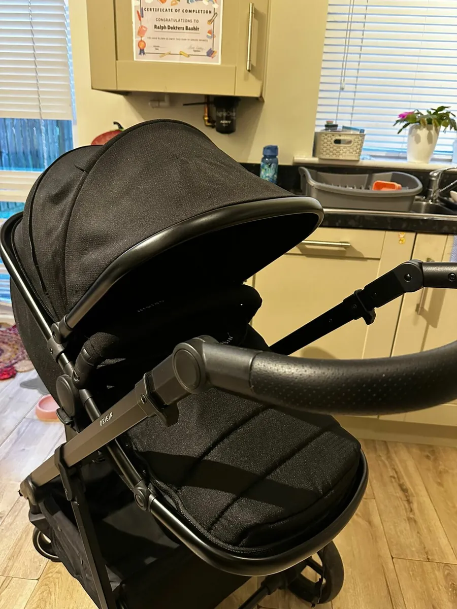 Babylo Origin i-Size 2-in-1 Travel System + Car Se - Image 1