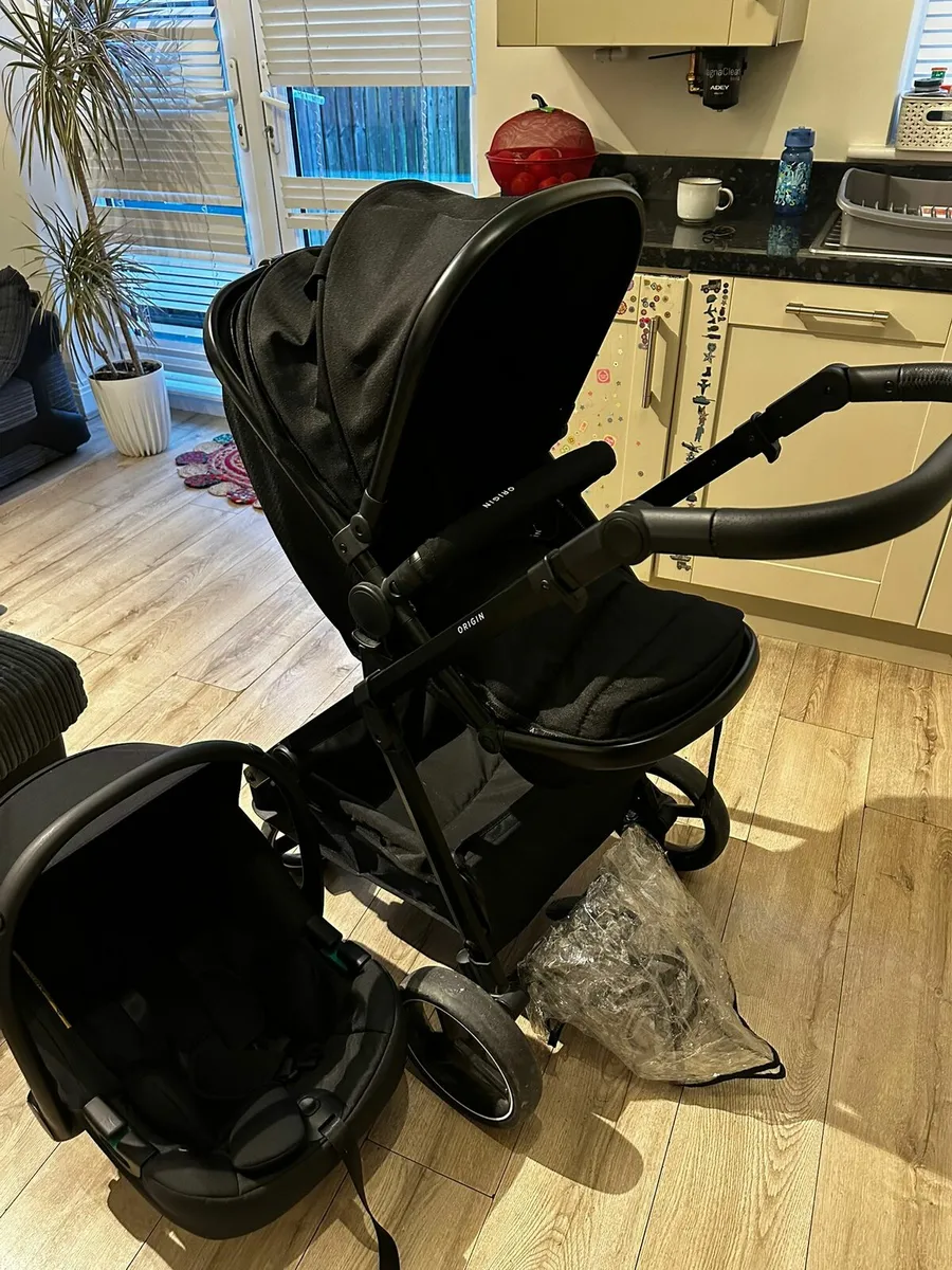Babylo Origin i-Size 2-in-1 Travel System + Car Se - Image 4