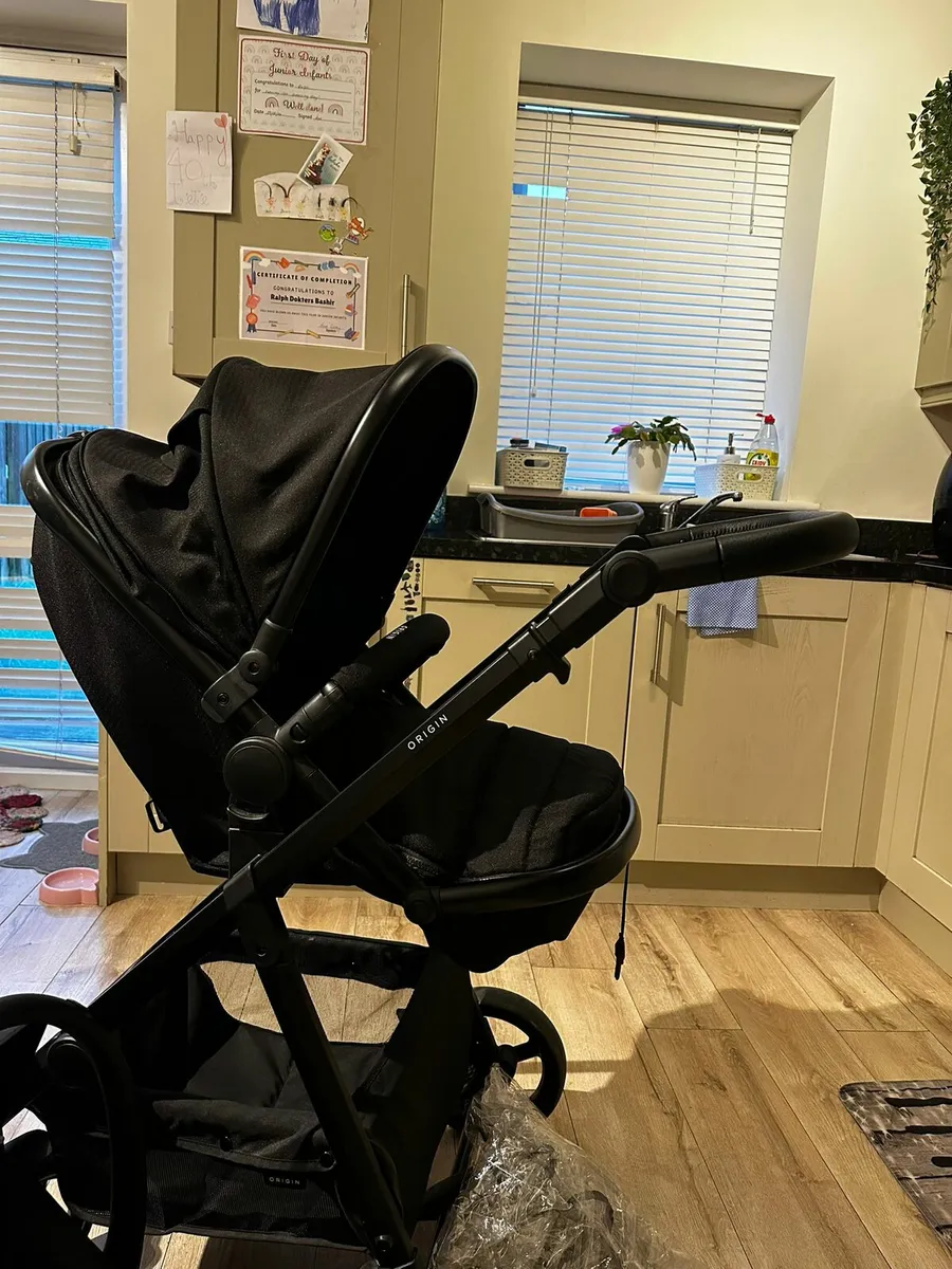 Babylo Origin i-Size 2-in-1 Travel System + Car Se - Image 3