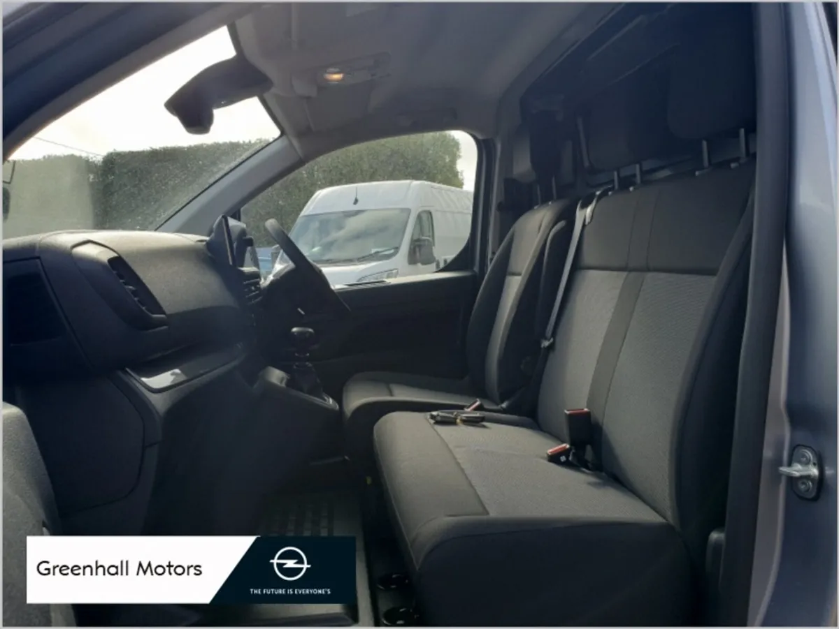 Opel Vivaro L1H1 Sportive in Quartz Grey - Image 4