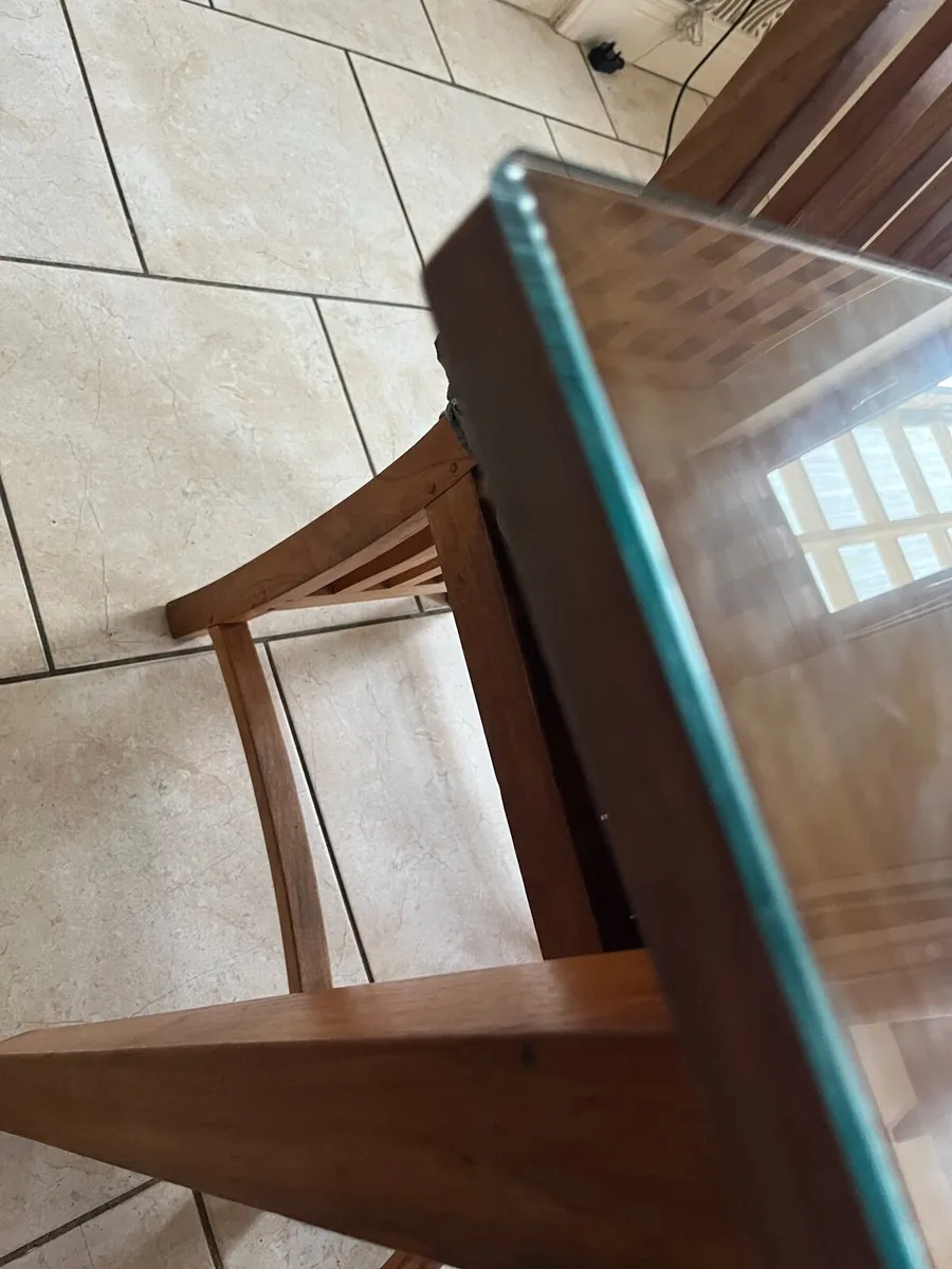 Table and eight chairs - Image 3