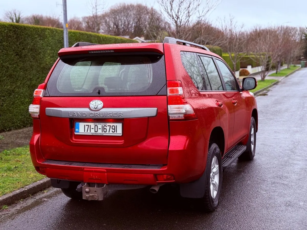 Toyota Landcruiser 5 Seat Crew Cab - Image 4