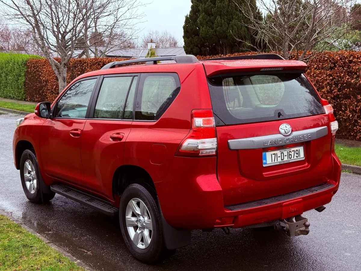 Toyota Landcruiser 5 Seat Crew Cab - Image 3
