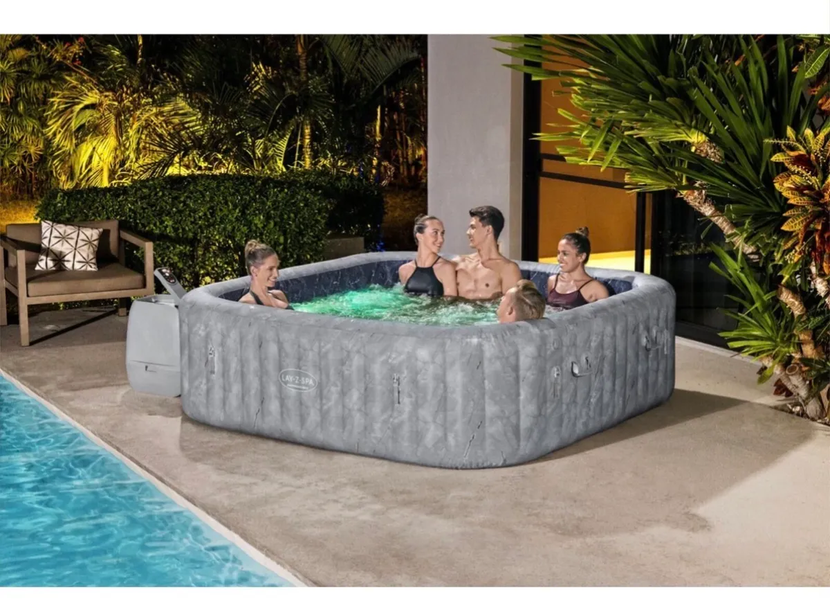 Lay-Z-Spa San Francisco HydroJet Pro™ Hot Tub - Image 2