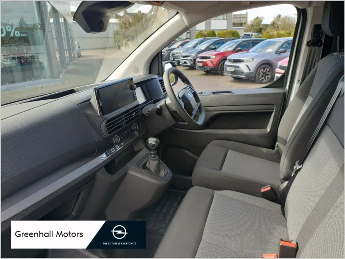 Opel Vivaro L2H1 Komfort 1.5 Diesel in White - Image 4