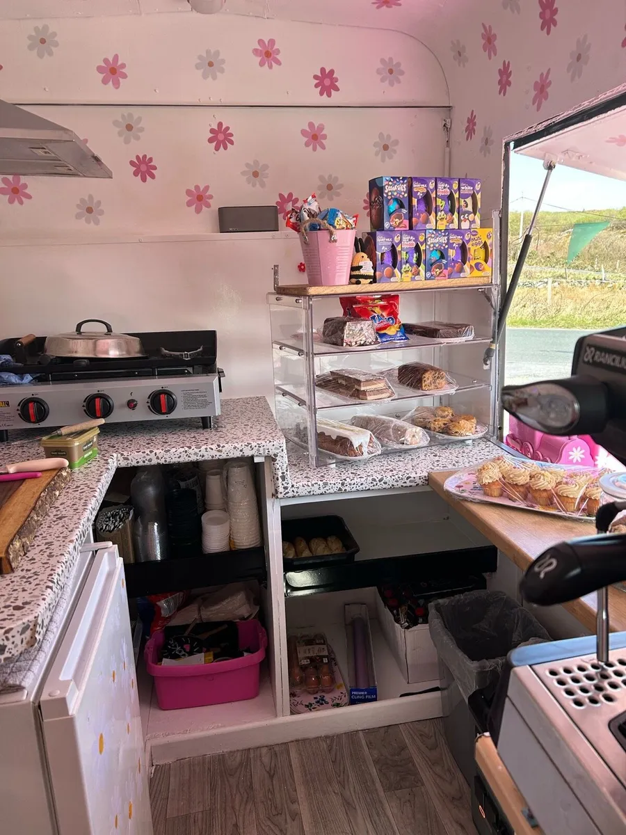 Food/Coffee/Cakes trailer - Image 2