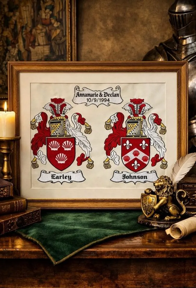 Embroidered family crest - Image 4