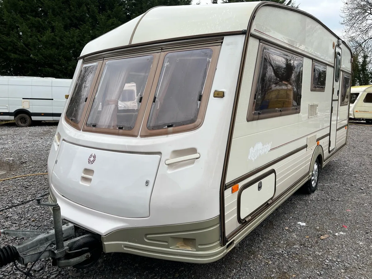 5 berth caravan & awning (BARGAIN) - Image 4