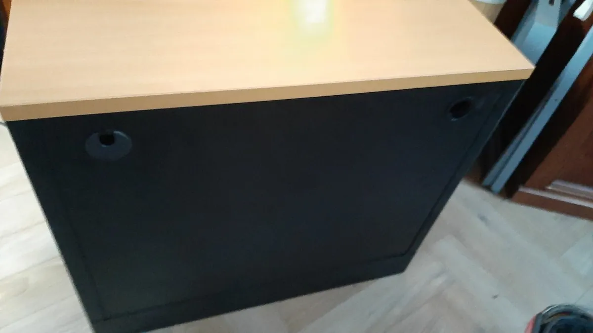 Office cabinet - Image 1