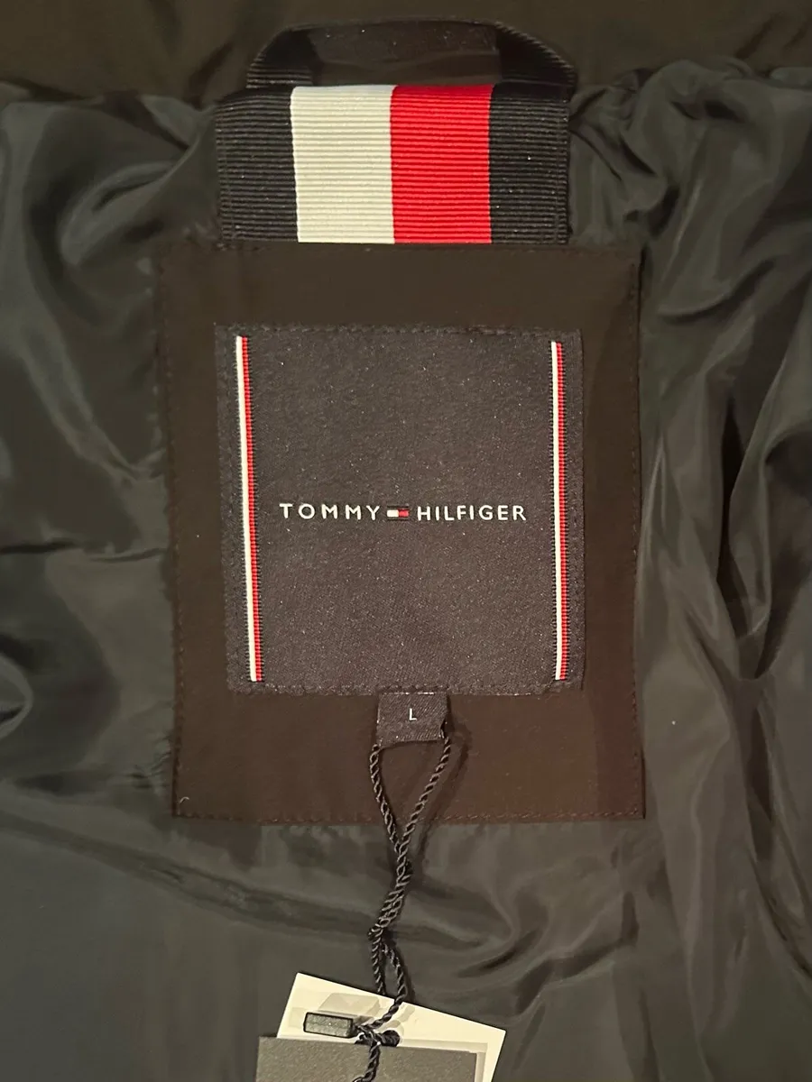 Tommy Hilfiger Puffer Jacket - Image 4