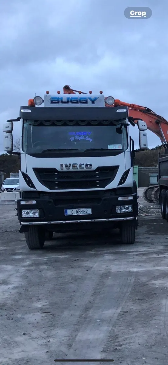 2016 Iveco Trakker Tipper - Image 2