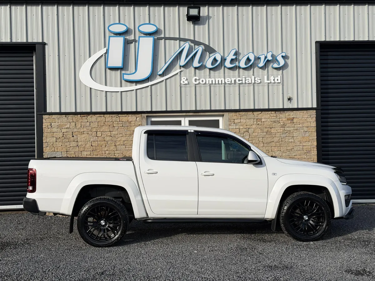 19 VOLKSWAGEN AMAROK A33 3.0 V6 BLACK EDITION - Image 4
