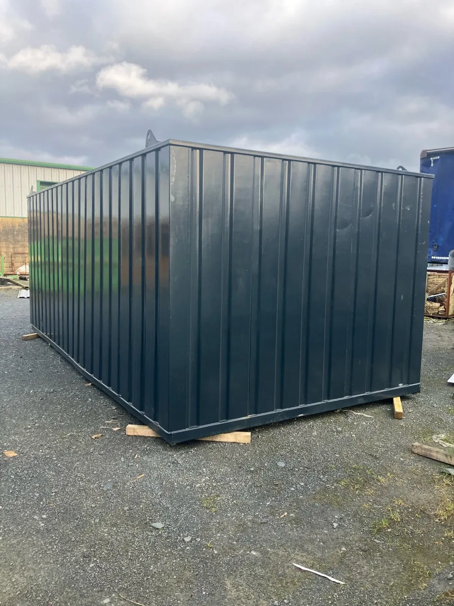 Mobile toilet block - Image 2