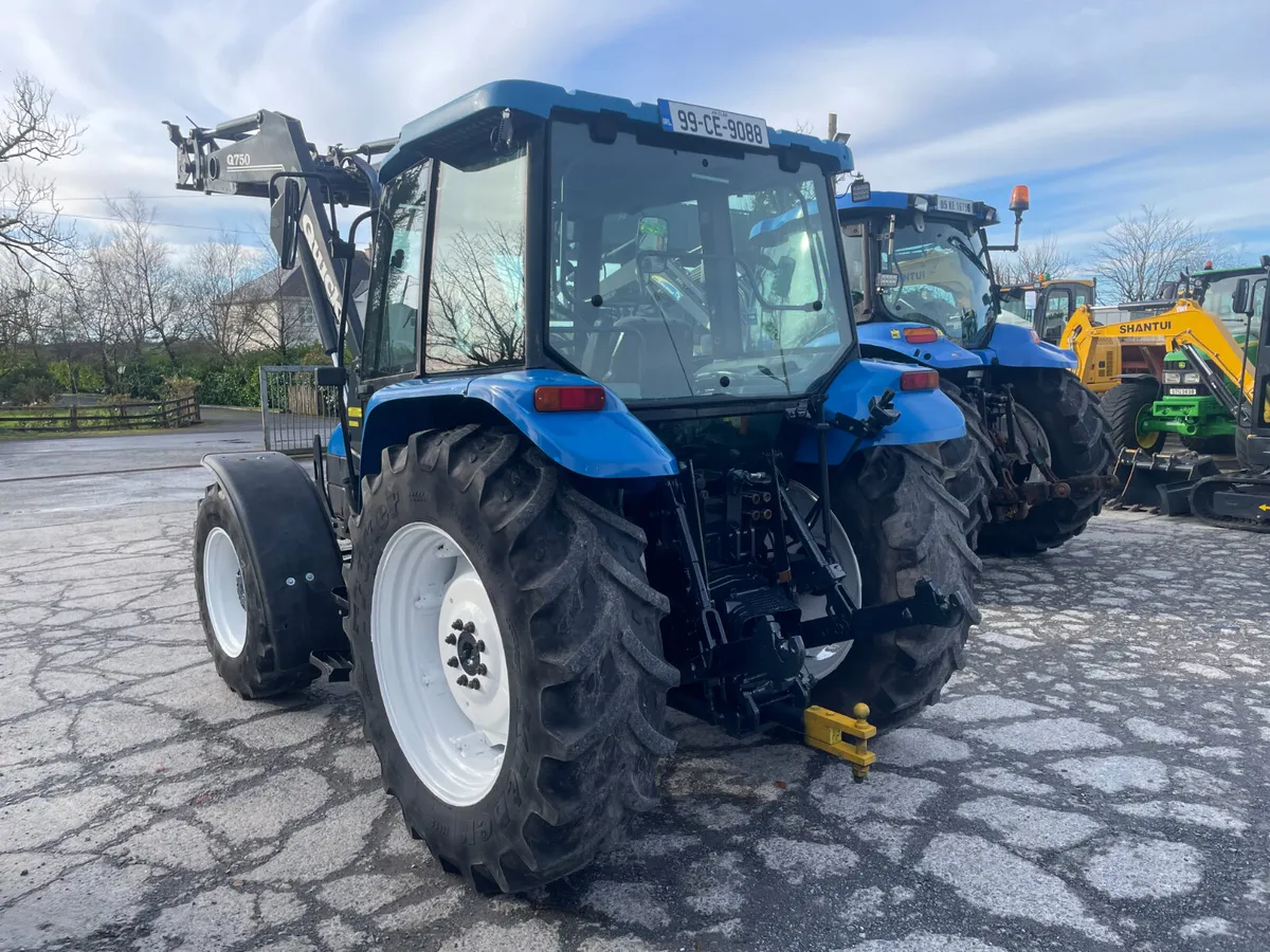 Newholland 5635 - Image 1