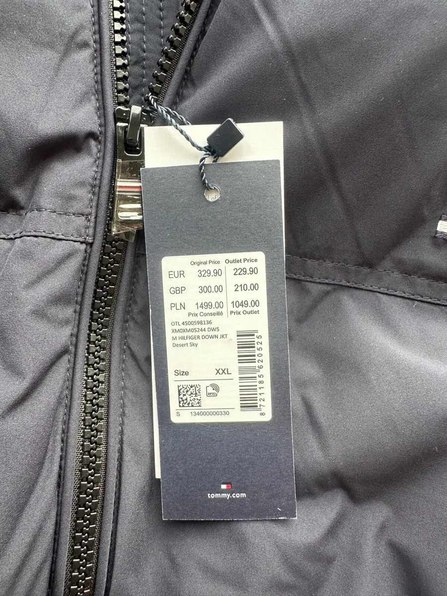 Tommy Hilfiger Puffer Jacket XXL - Image 4