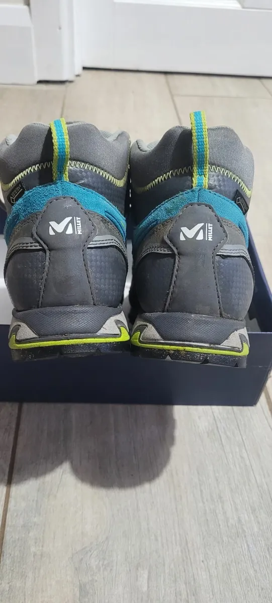 Hiking boots - Image 4