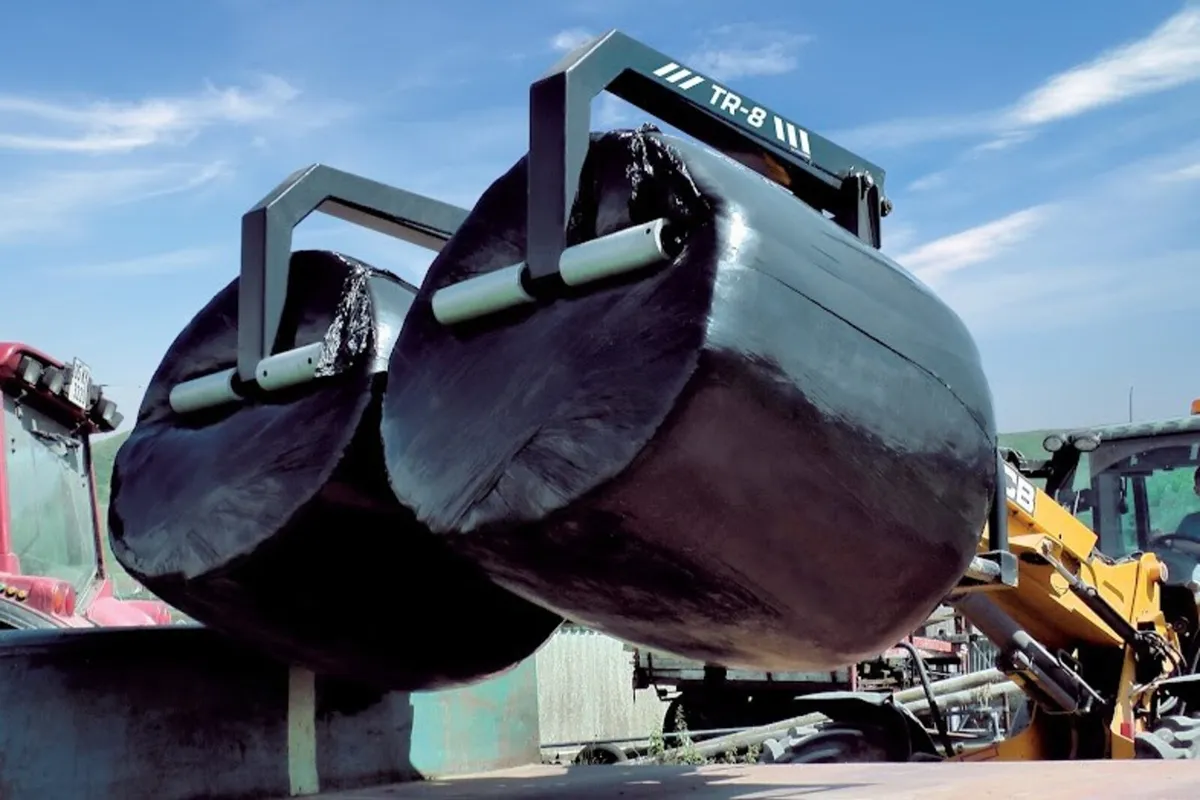 New JM Agri Design TR8 Double Bale Handler - Image 2