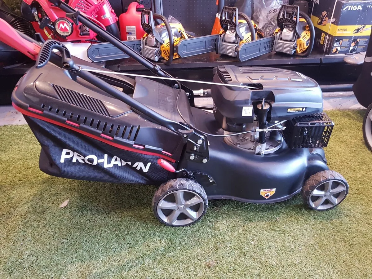 PRO-LAWN PUSH LAWNMOWER FOR SALE - Image 3