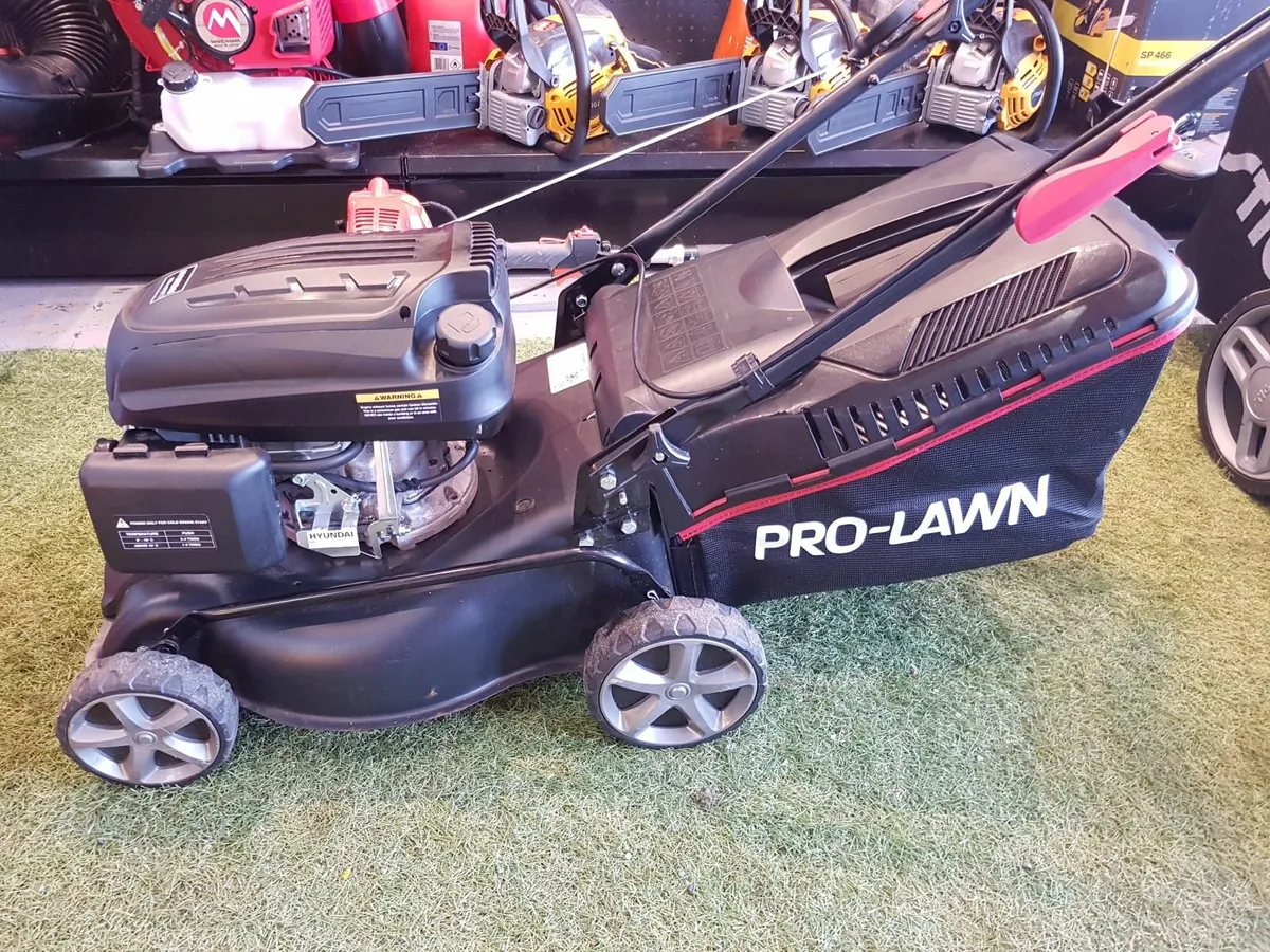 PRO-LAWN PUSH LAWNMOWER FOR SALE - Image 4
