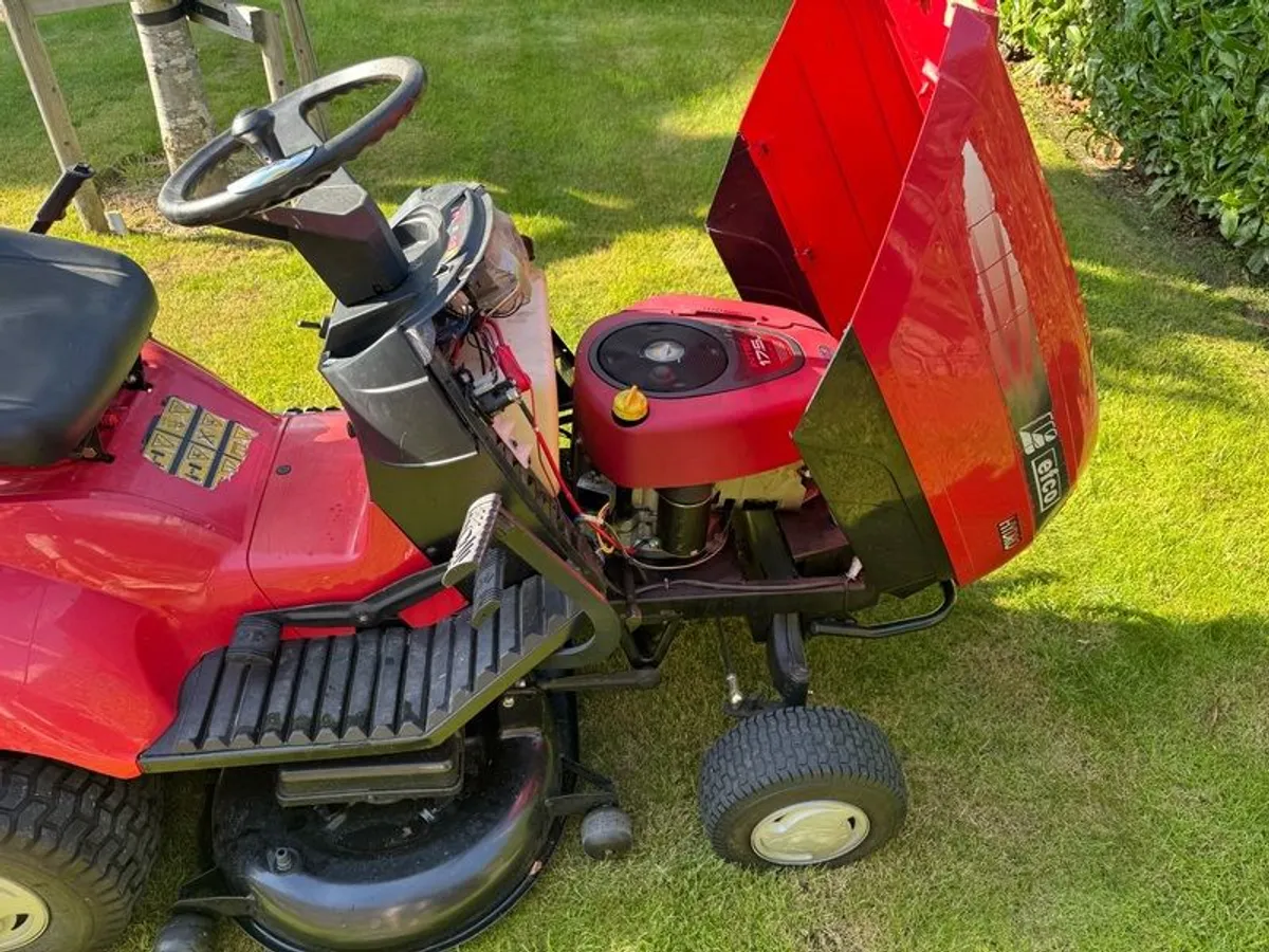 Ride on lawnmower - Image 4