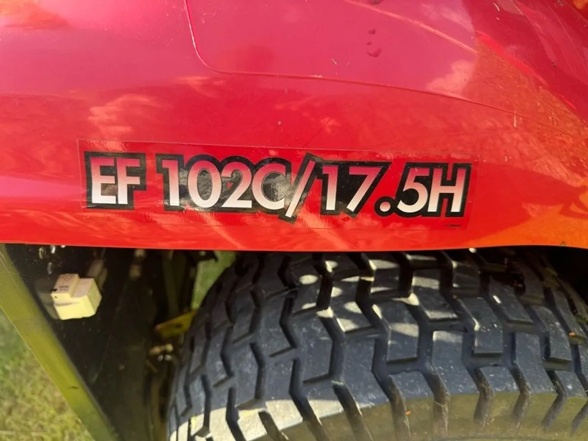 Ride on lawnmower - Image 3