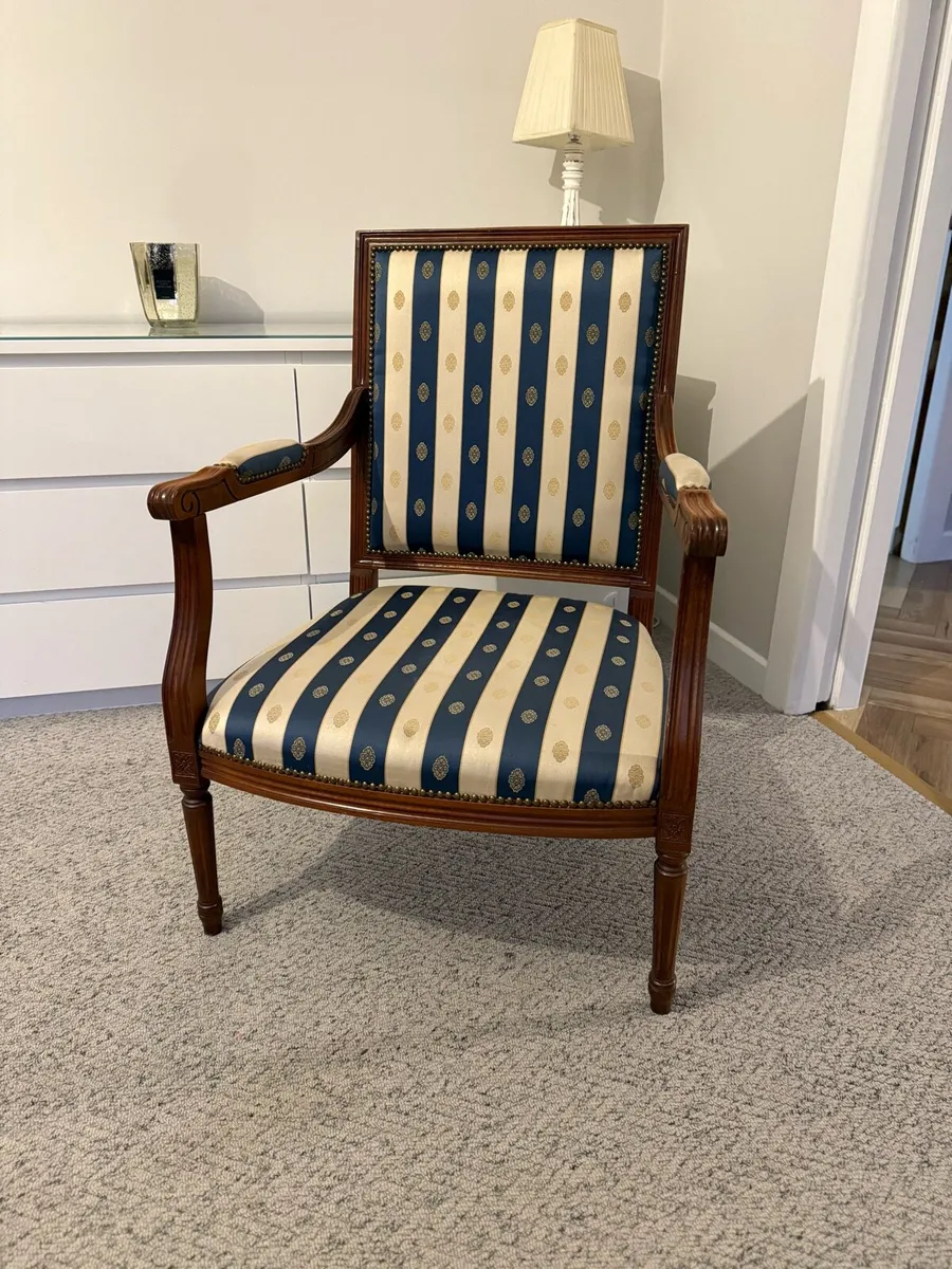 Antique arm chair - Image 4