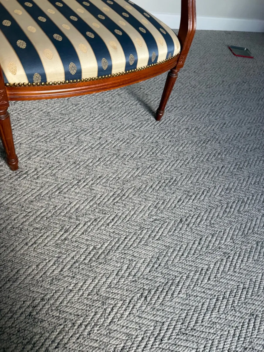 Antique arm chair - Image 2