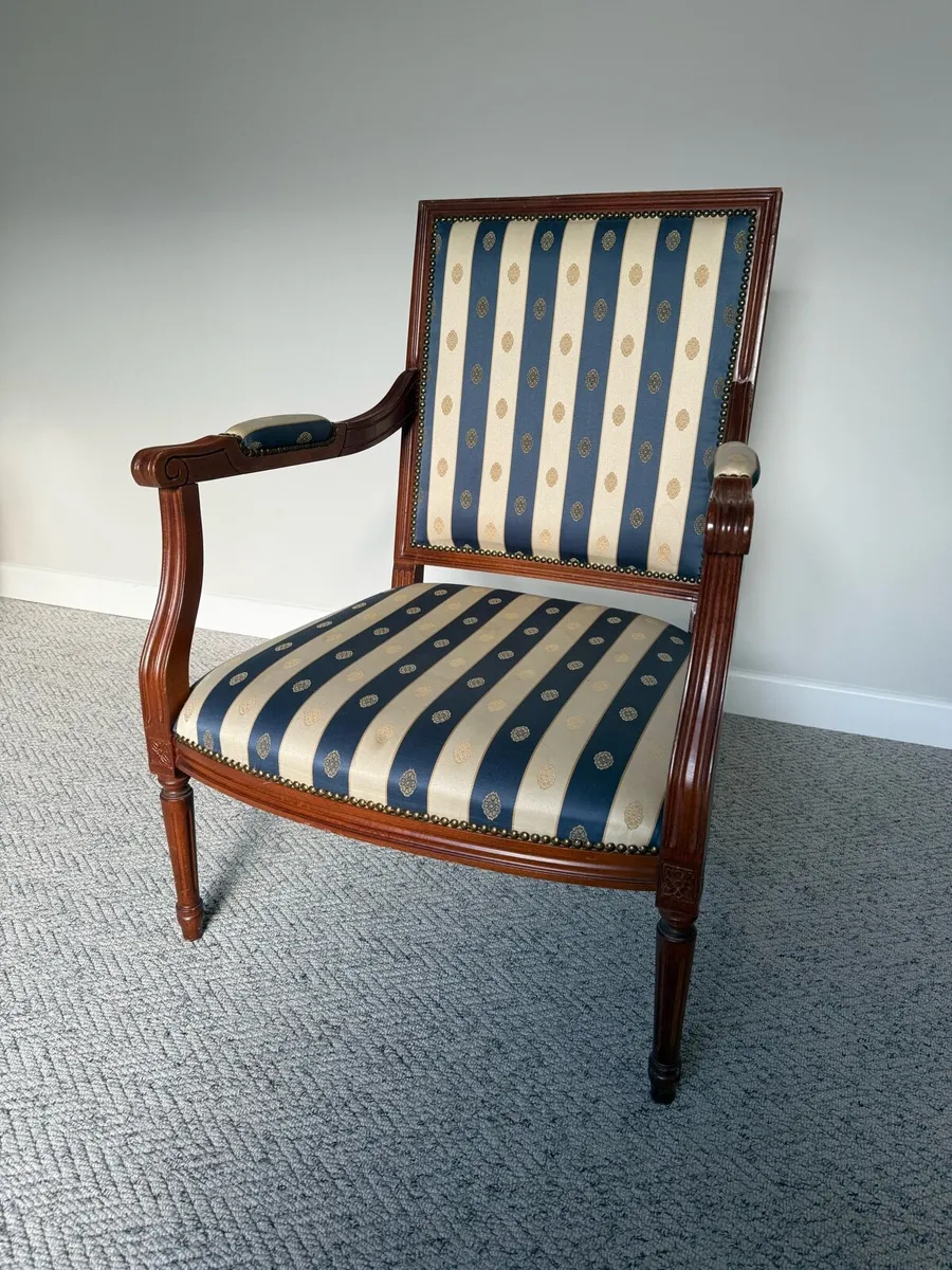 Antique arm chair - Image 3