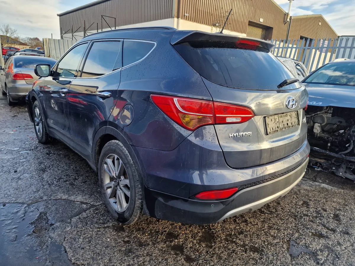 13 HYUNDAI SANTA FE 2.2 CRDI (D4HBD)FOR BREAKING - Image 3