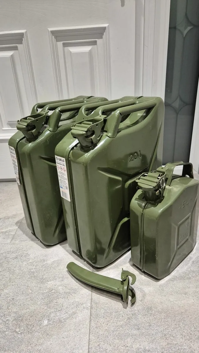 Fuel canisters set 2x20l +5l - Image 1