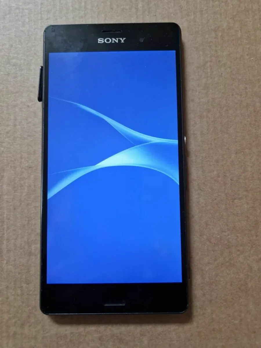 Sony Xperia, Model D6603, 16GB - Image 2