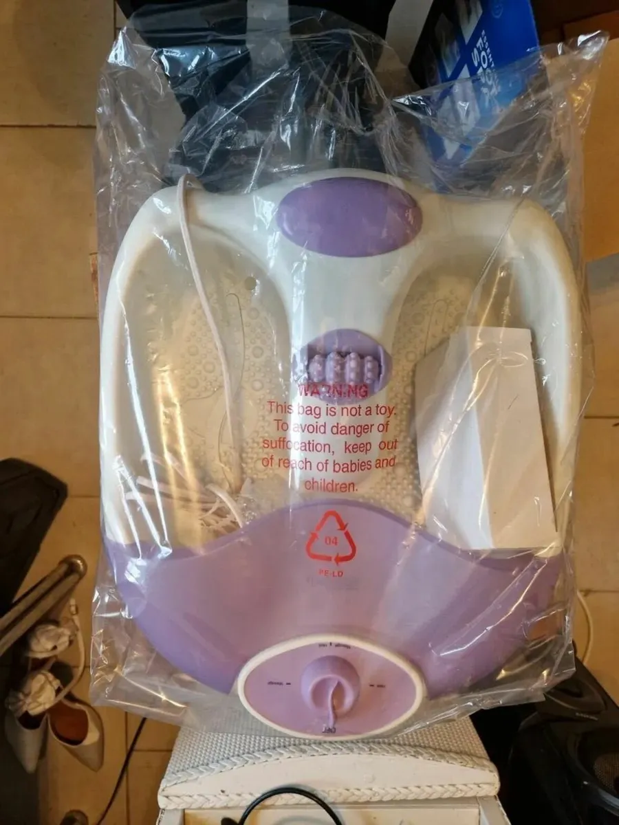 NEW IN BOX Morphy Richards Essentials Foot Spa - Image 1