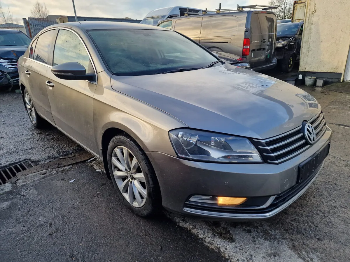 13 VW PASSAT  2.0 TDI (CFFB) FOR BREAKING - Image 1