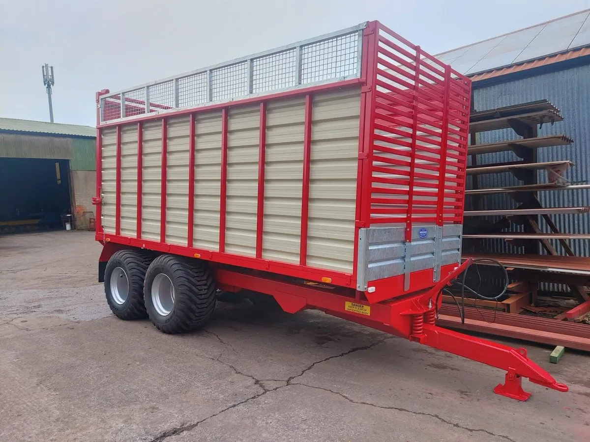 Johnston silage trailers - Image 1
