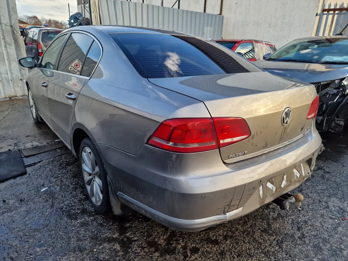 13 VW PASSAT  2.0 TDI (CFFB) FOR BREAKING - Image 3