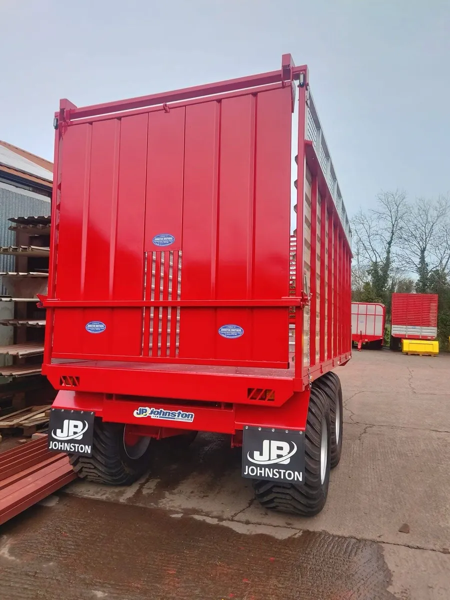 Johnston silage trailers - Image 2