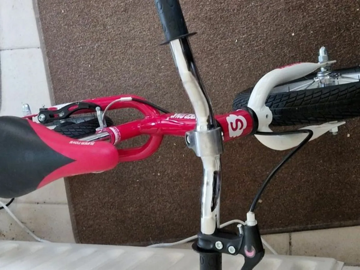 SUPERTOYS Balance Bike in BRAND NEW Condition - Image 3