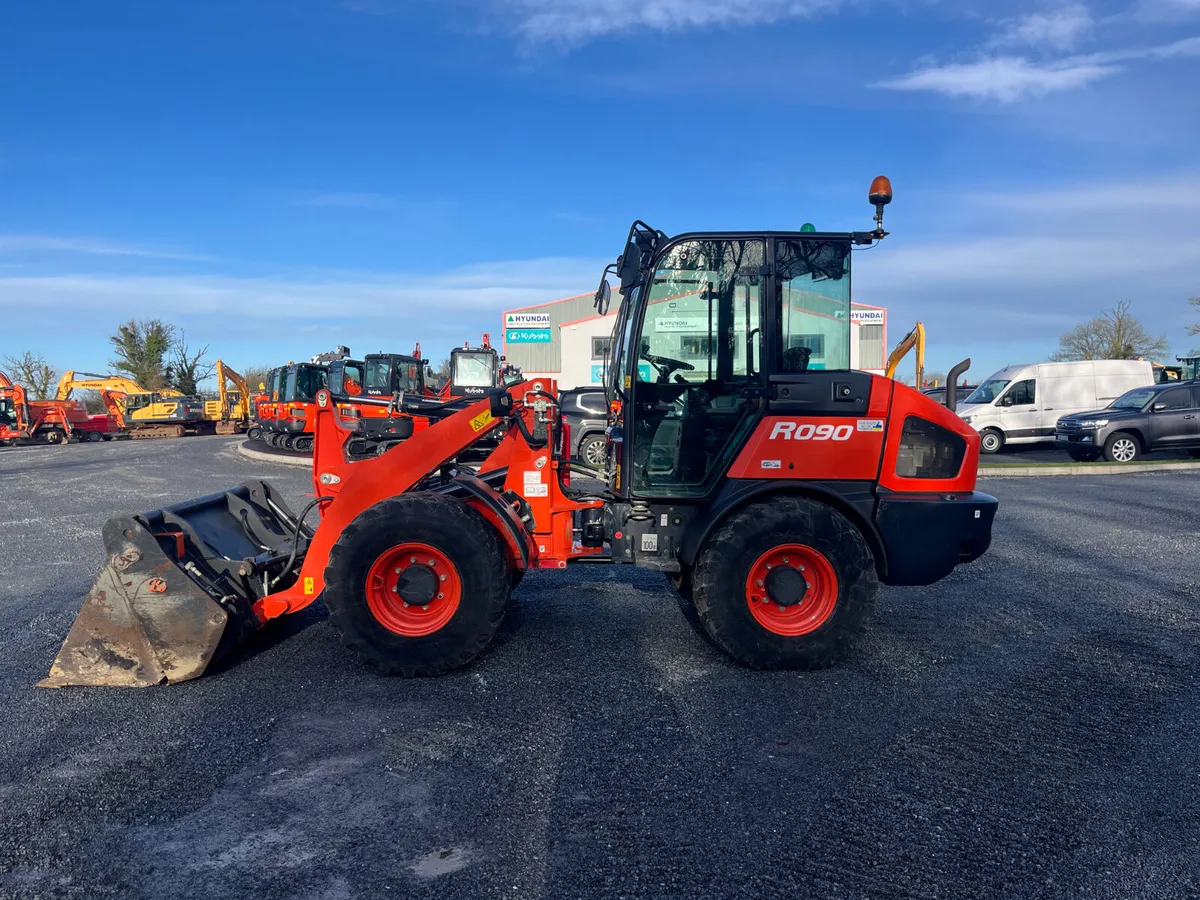 2022 Kubota RO90 Loader - Image 1