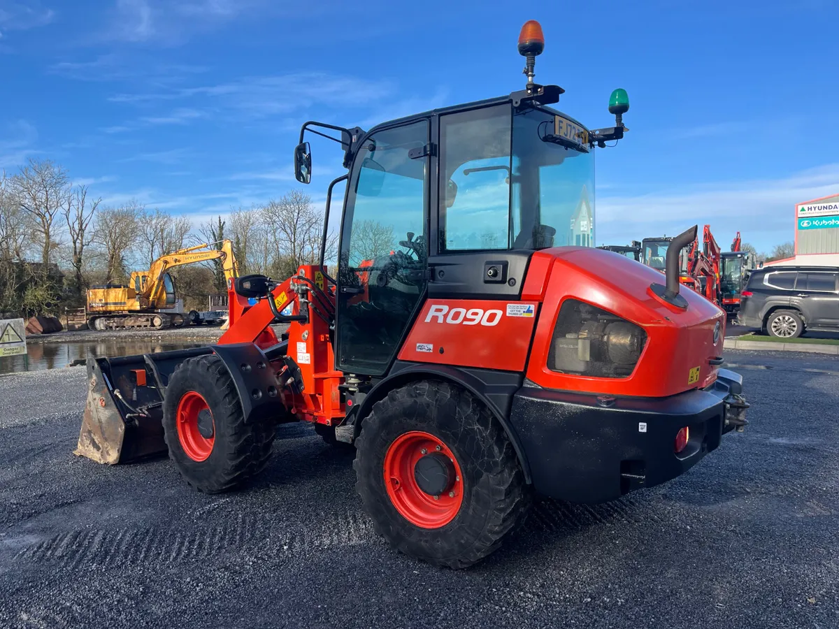 2022 Kubota RO90 Loader - Image 3