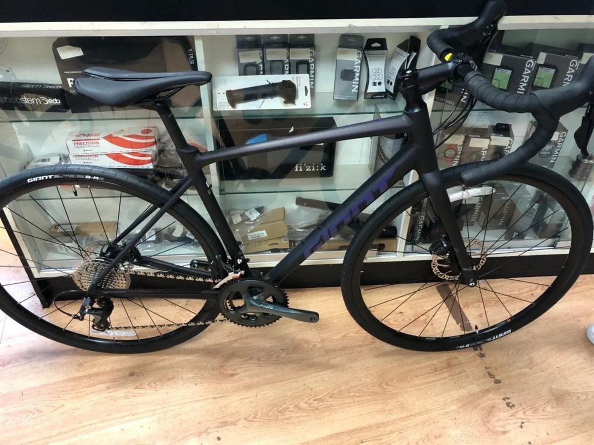 Giant Contend SL2 Road Bike- Medium