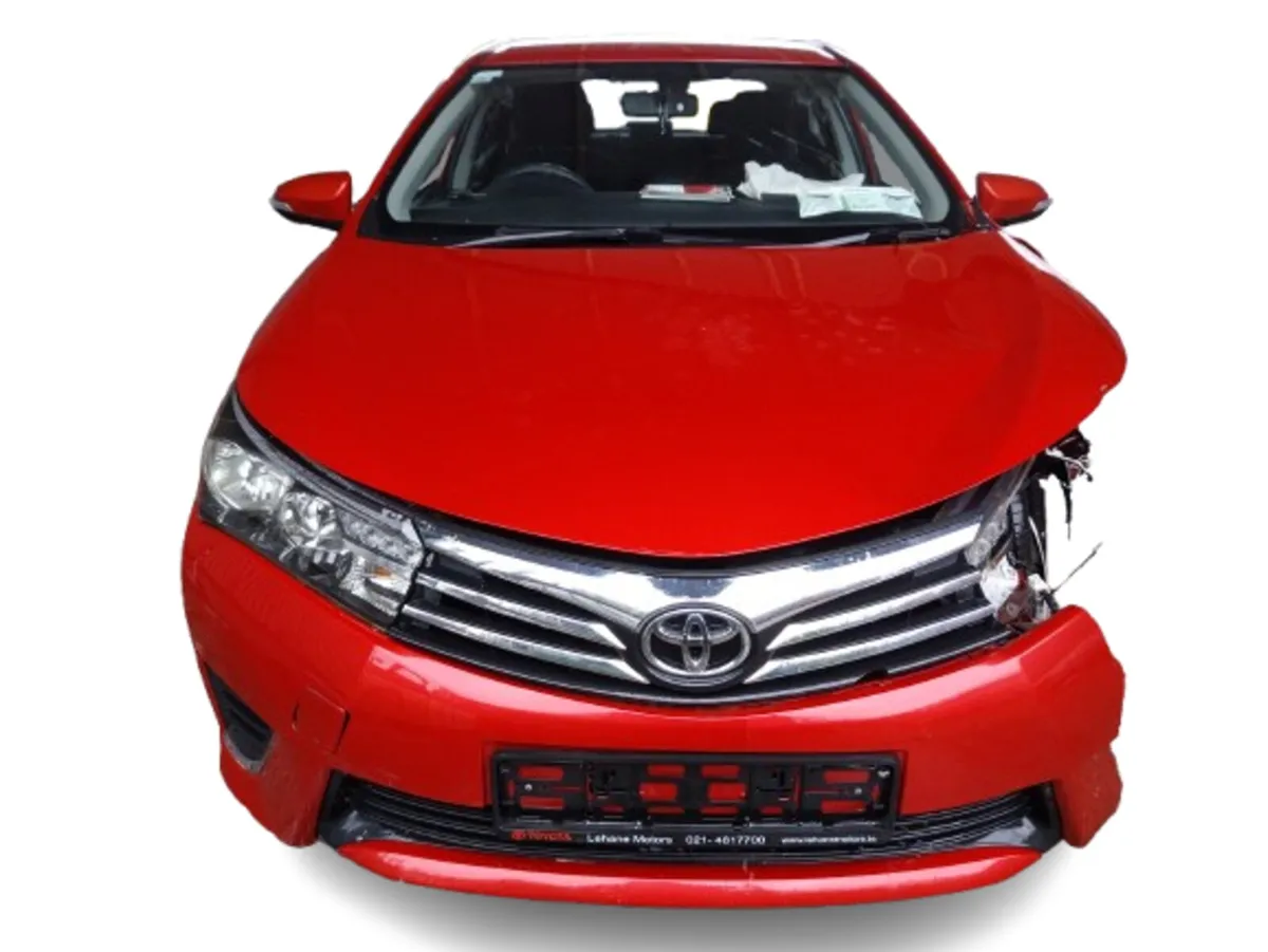 2015 TOYOTA COROLLA For Breaking/Dismantling - Image 2
