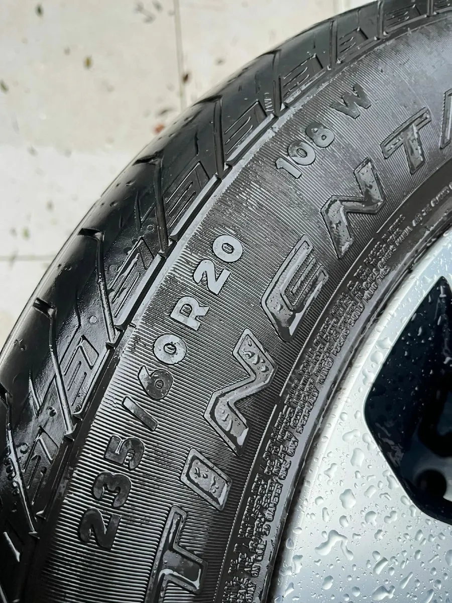 Land Rover Disco 5 20 Inch Alloys + Conti tyres - Image 2