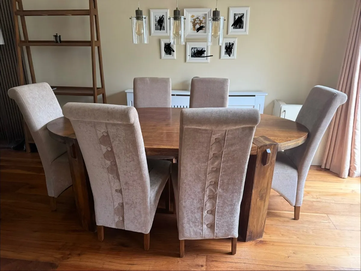 Table and 6 chairs - Image 3