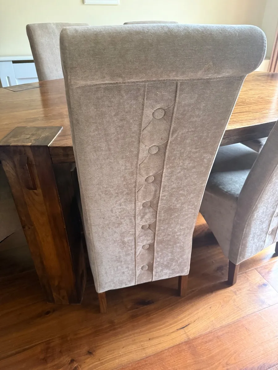 Table and 6 chairs - Image 4