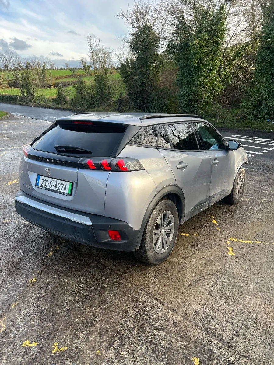 2023 Puegeot E-2008 50kwh. Damaged salvage - Image 3