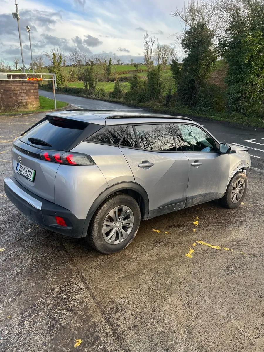 2023 Puegeot E-2008 50kwh. Damaged salvage - Image 4